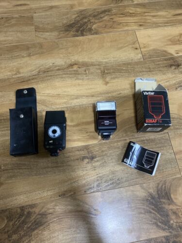 VINTAGE Auto Focusing FLASH Film Camera (VIVITAR 628AF) with minolta AUTO 128