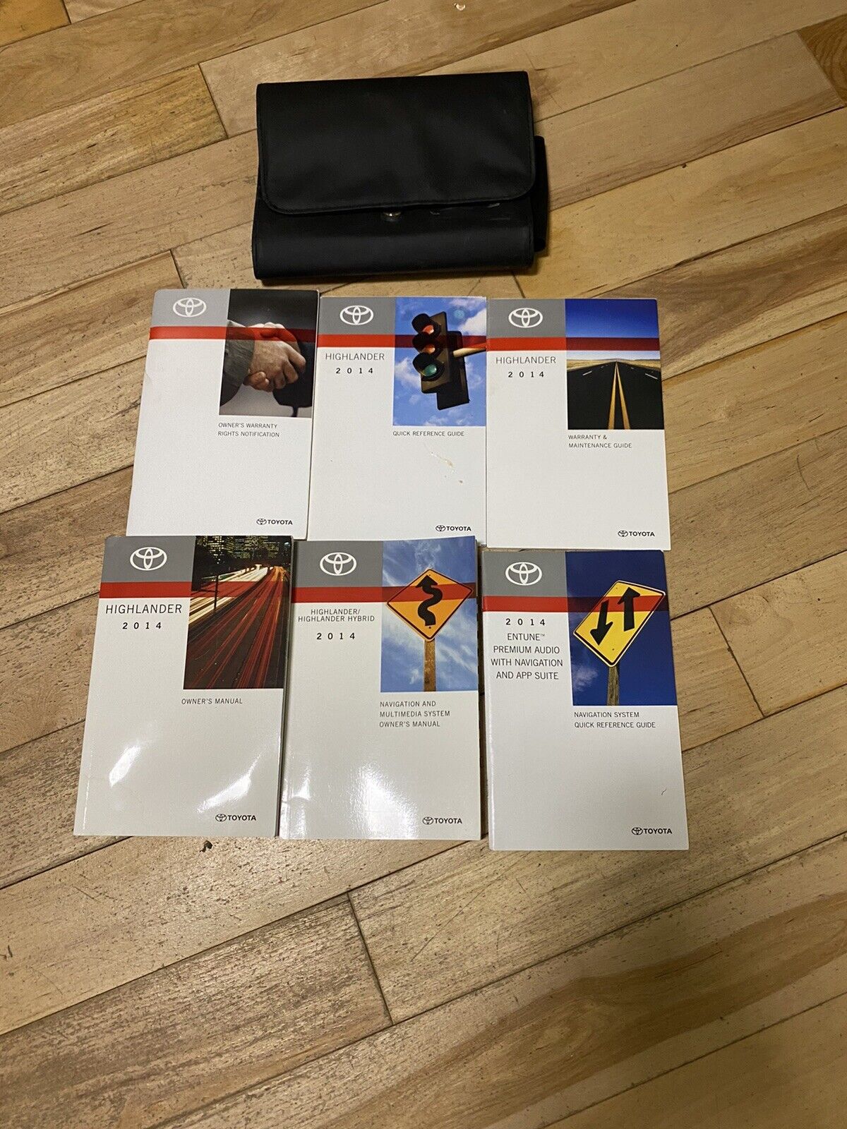 2014 TOYOTA HIGHLANDER NAVIGATION OWNER'S MANUAL SET BOOK WITH CASE GRADE A